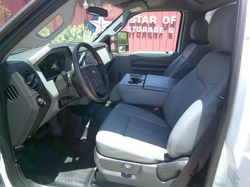 Used 2015 Ford F350 2WD Regular Cab DRW Super Duty image 6