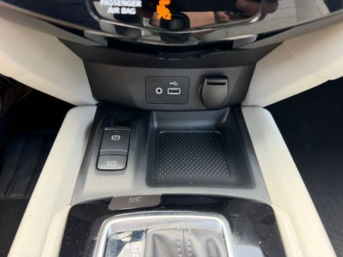 Used 2022 Nissan Rogue Sport AWD SV image 10