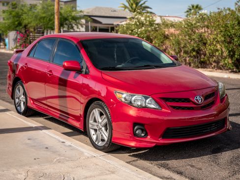 Used 2013 Toyota Corolla LE image 7