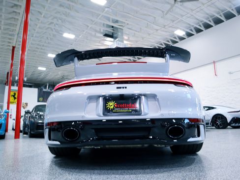 Used 2024 Porsche 911 Carrera 4S image 16