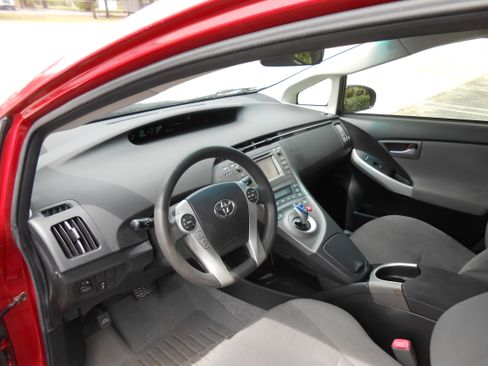 Used 2012 Toyota Prius Three image 8