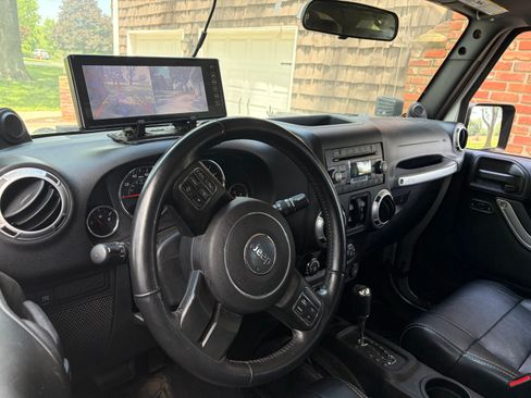 Used 2012 Jeep Wrangler 4WD Unlimited Rubicon image 10