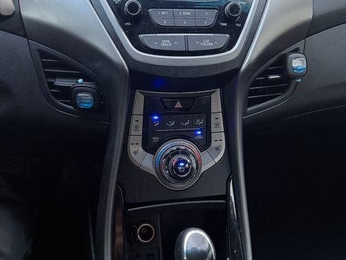 Used 2013 Hyundai Elantra Limited image 41