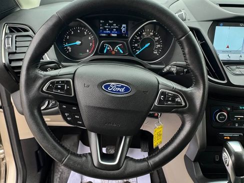 Used 2018 Ford Escape SEL image 9