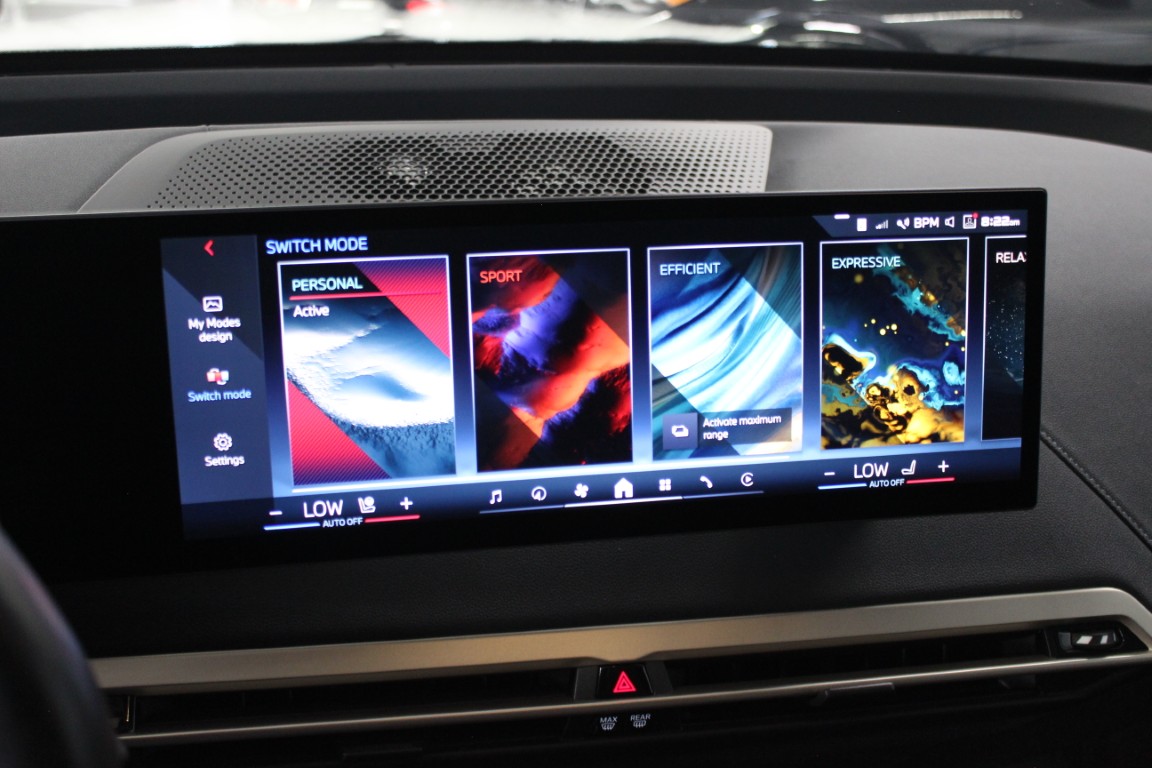 Used 2024 BMW iX M60 AWD/4WD image 25