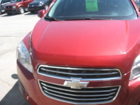 Used 2015 Chevrolet Trax LT image 2