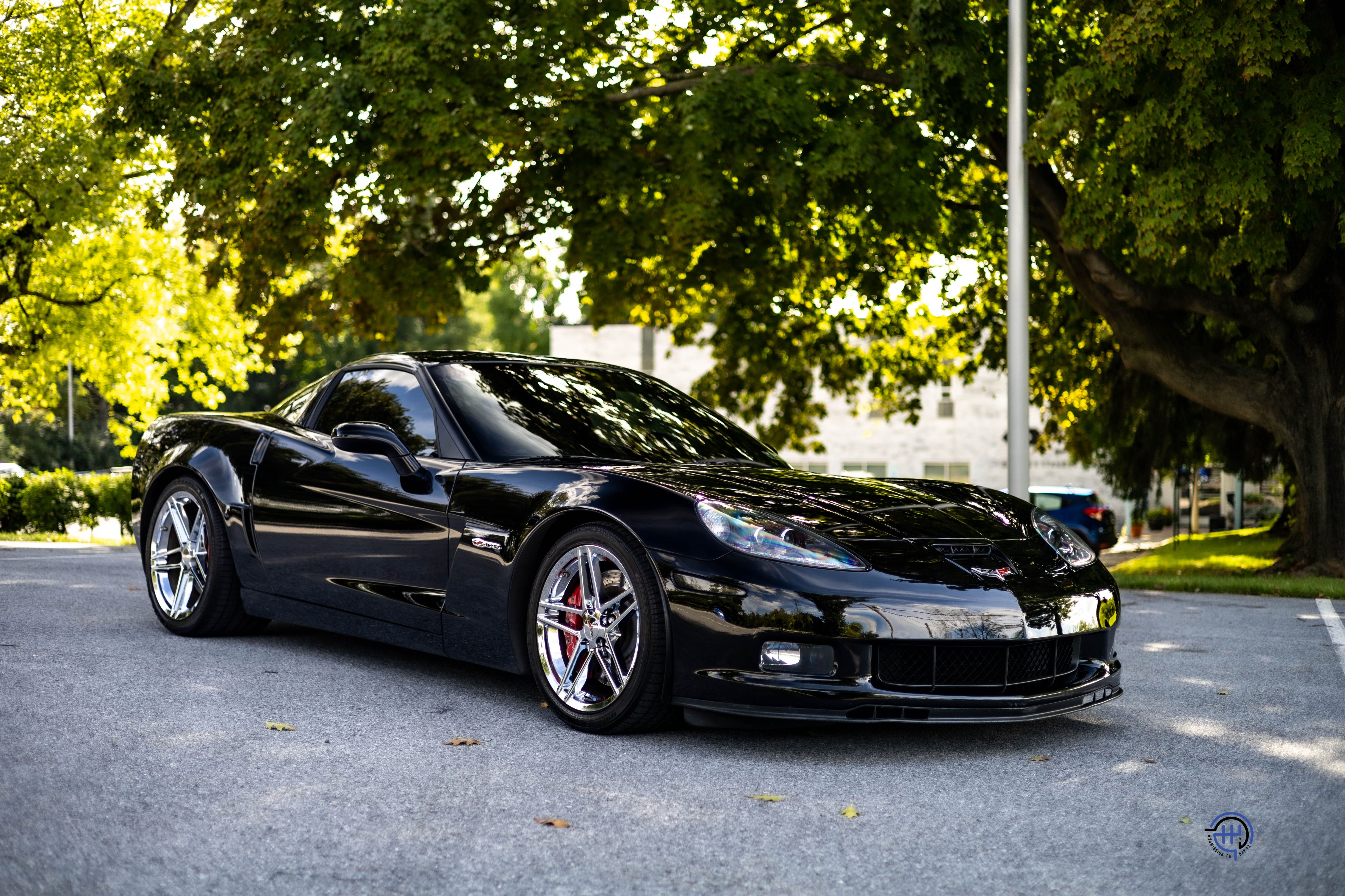 Used 2008 Chevrolet Corvette Z06 Coupe w/ 2LZ RWD image 28
