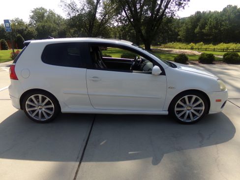 Used 2008 Volkswagen R32 image 6