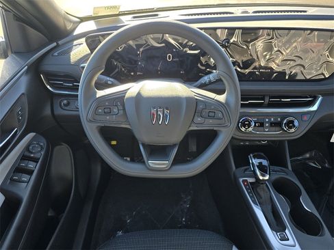 New 2026 Buick Envista Preferred image 25