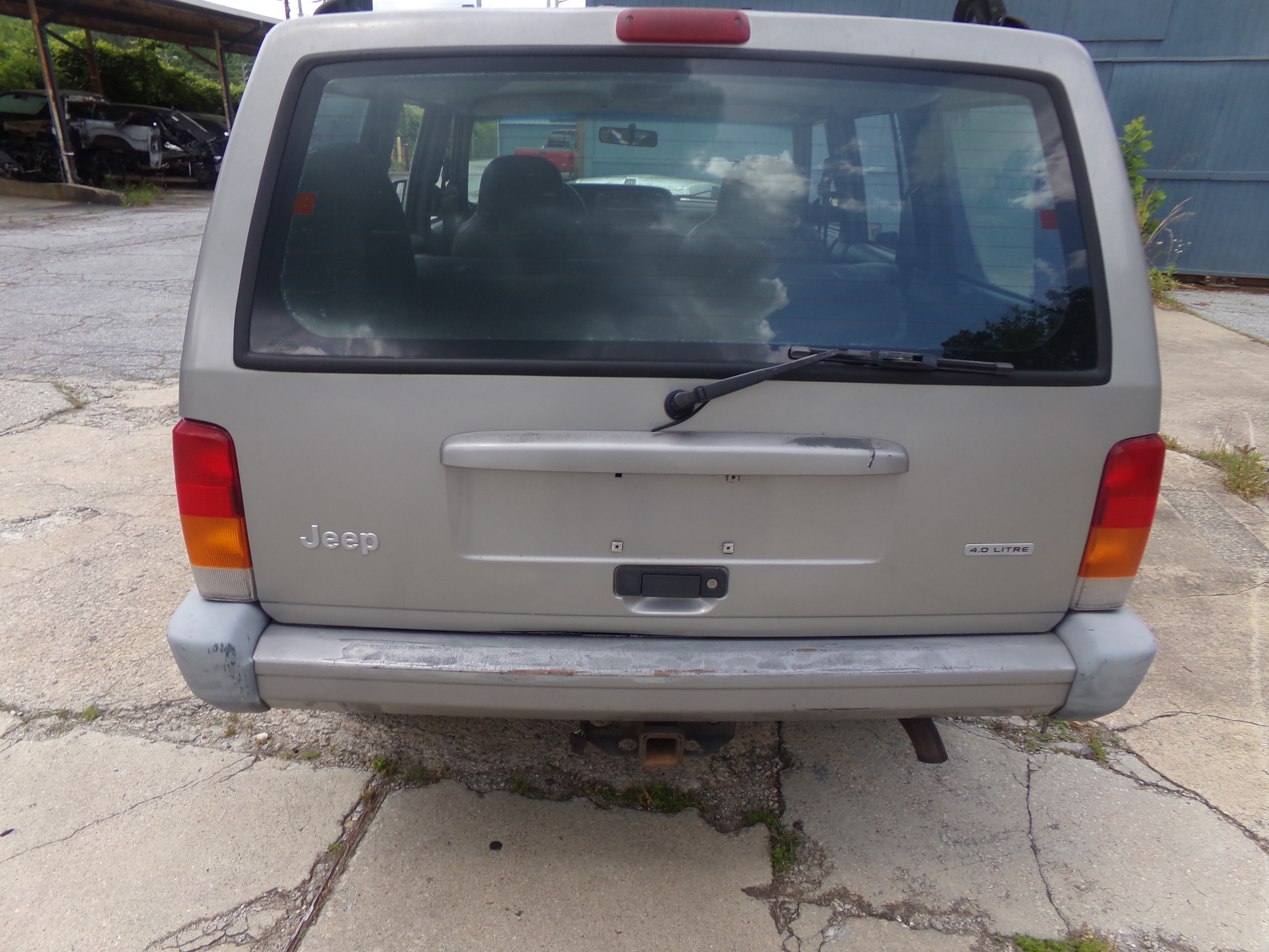 Used 2000 Jeep Cherokee Sport AWD/4WD image 4