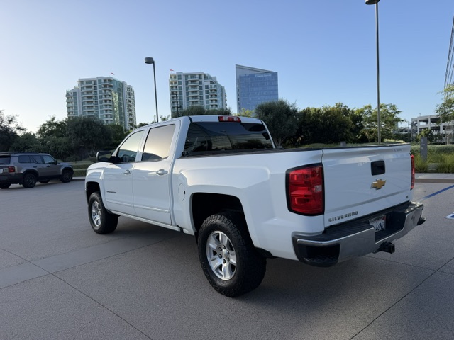 Used 2018 Chevrolet Silverado 1500 2WD Crew Cab LT image 3