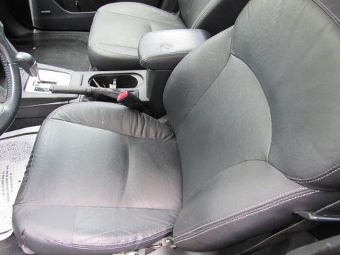 Used 2014 Subaru Forester 2.5i Touring AWD/4WD image 11