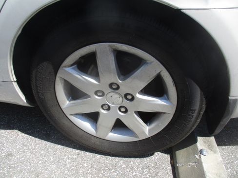 Used 2005 Toyota Avalon XLE image 19
