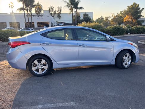 Used 2012 Hyundai Elantra image 5