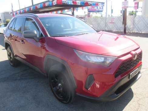 Used 2021 Toyota RAV4 AWD LE image 15