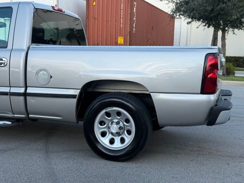 Used 2007 Chevrolet Silverado 1500 Classic W/T image 36