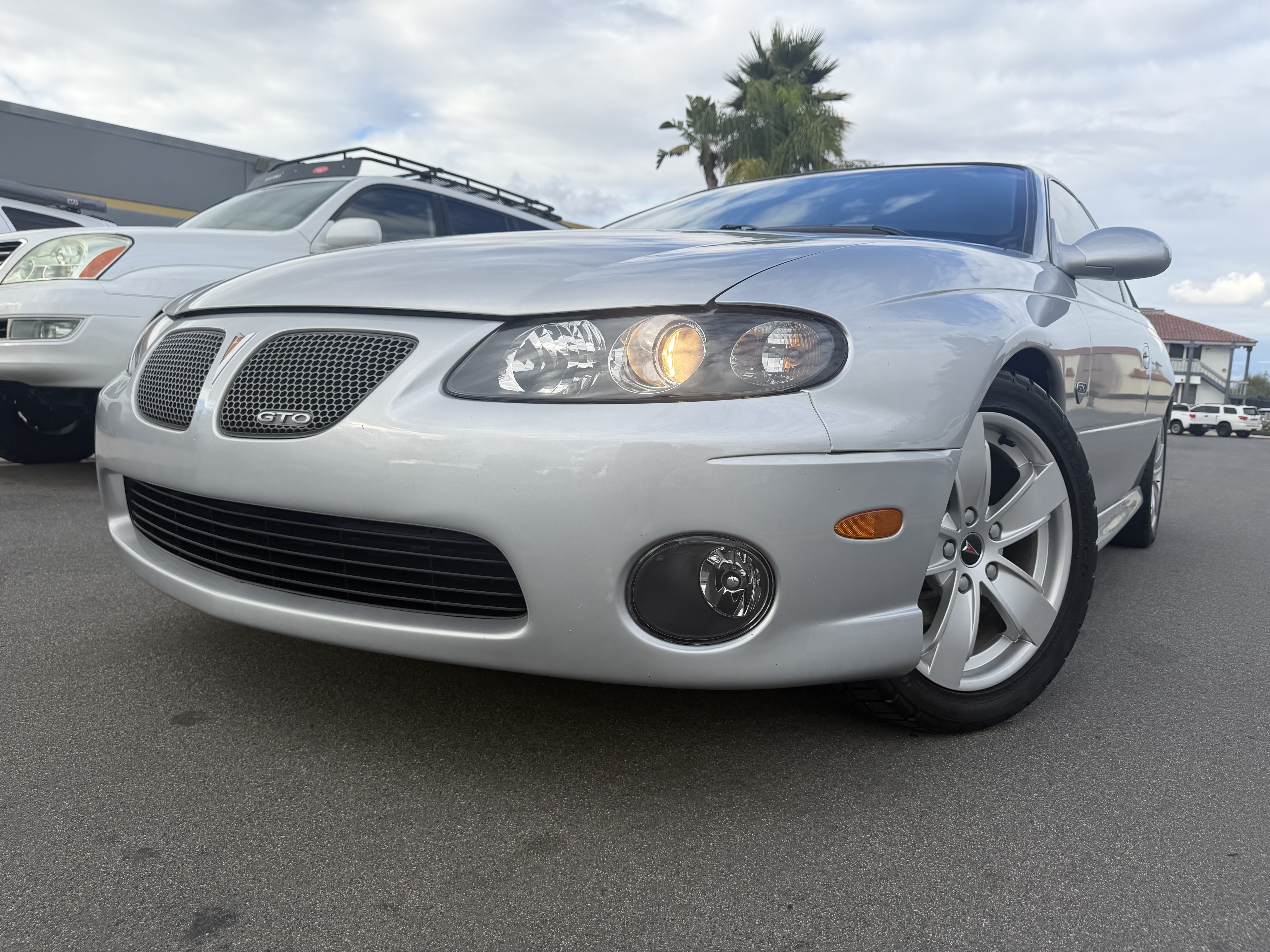 Used 2004 Pontiac GTO UNAVAIL RWD image 8