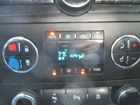 Used 2011 Chevrolet Silverado 2500 LT image 47