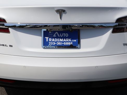 Used 2017 Tesla Model S 75 RWD image 15