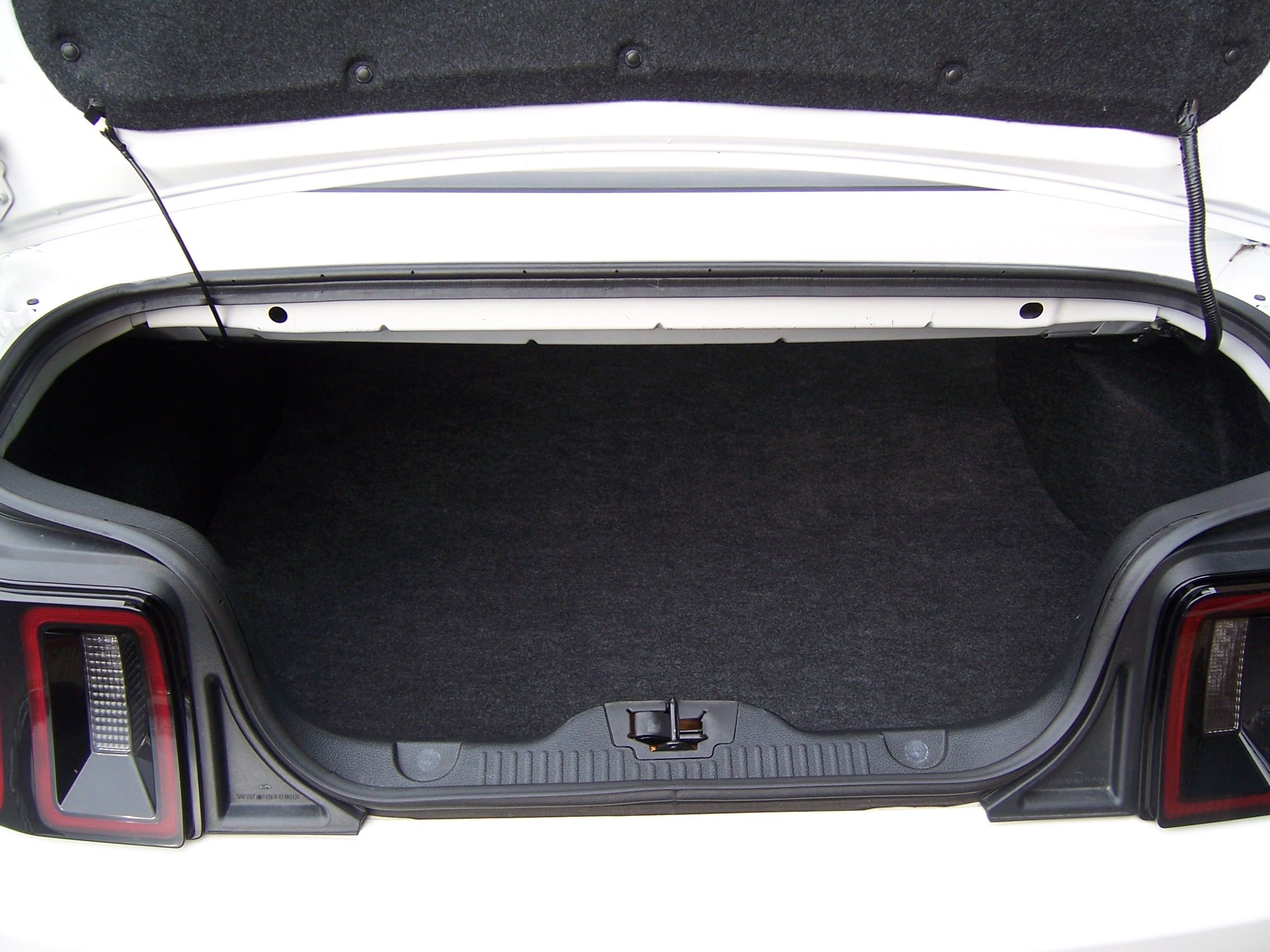 Used 2013 Ford Mustang Premium RWD image 13
