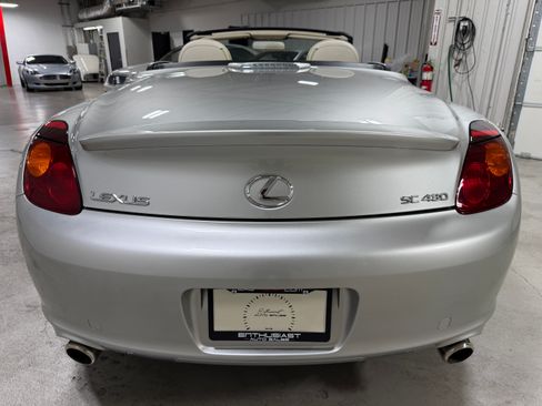 Used 2004 Lexus SC 430 Convertible RWD image 6