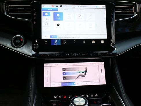 Used 2023 Jeep Grand Wagoneer Series II image 13