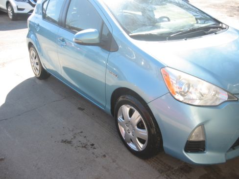Used 2012 Toyota Prius C image 3