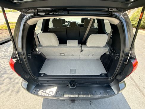 Used 2017 Toyota Sequoia SR5 image 15