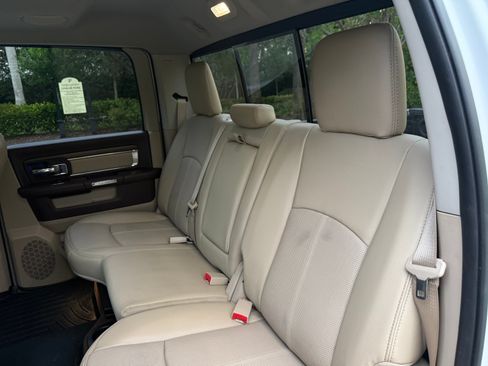 Used 2018 RAM 1500 2WD Crew Cab Laramie image 81