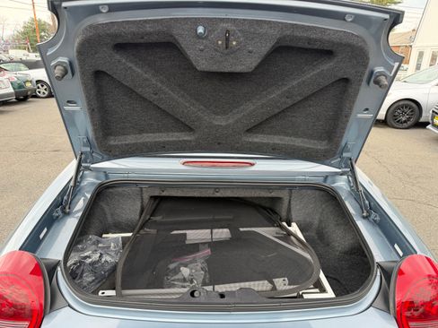 Used 2005 Ford Thunderbird 50th Anniversary image 32