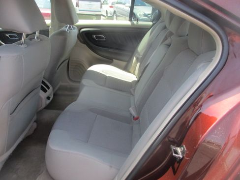 Used 2012 Ford Taurus SEL image 7