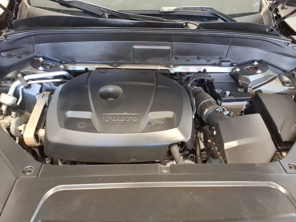 Used 2018 Volvo XC90 T6 Momentum AWD/4WD image 22