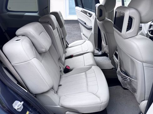 Used 2015 Mercedes-Benz GL 450 image 19