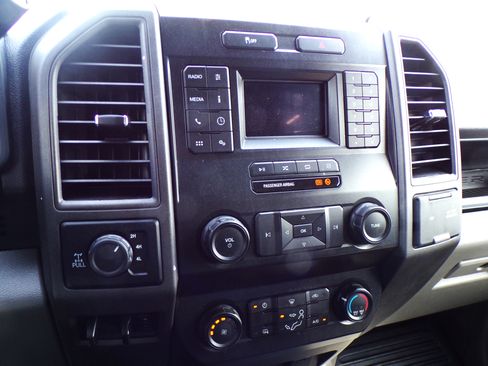 Used 2022 Ford F250 XL image 9