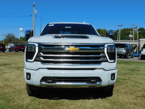New 2026 Chevrolet Silverado 2500 High Country image 9