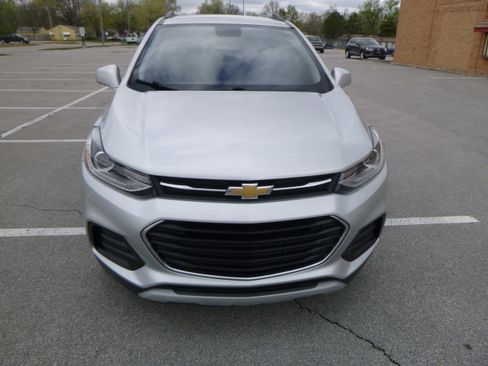 Used 2019 Chevrolet Trax LT image 3