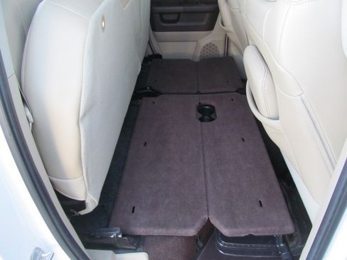 Used 2014 RAM 1500 Laramie image 19