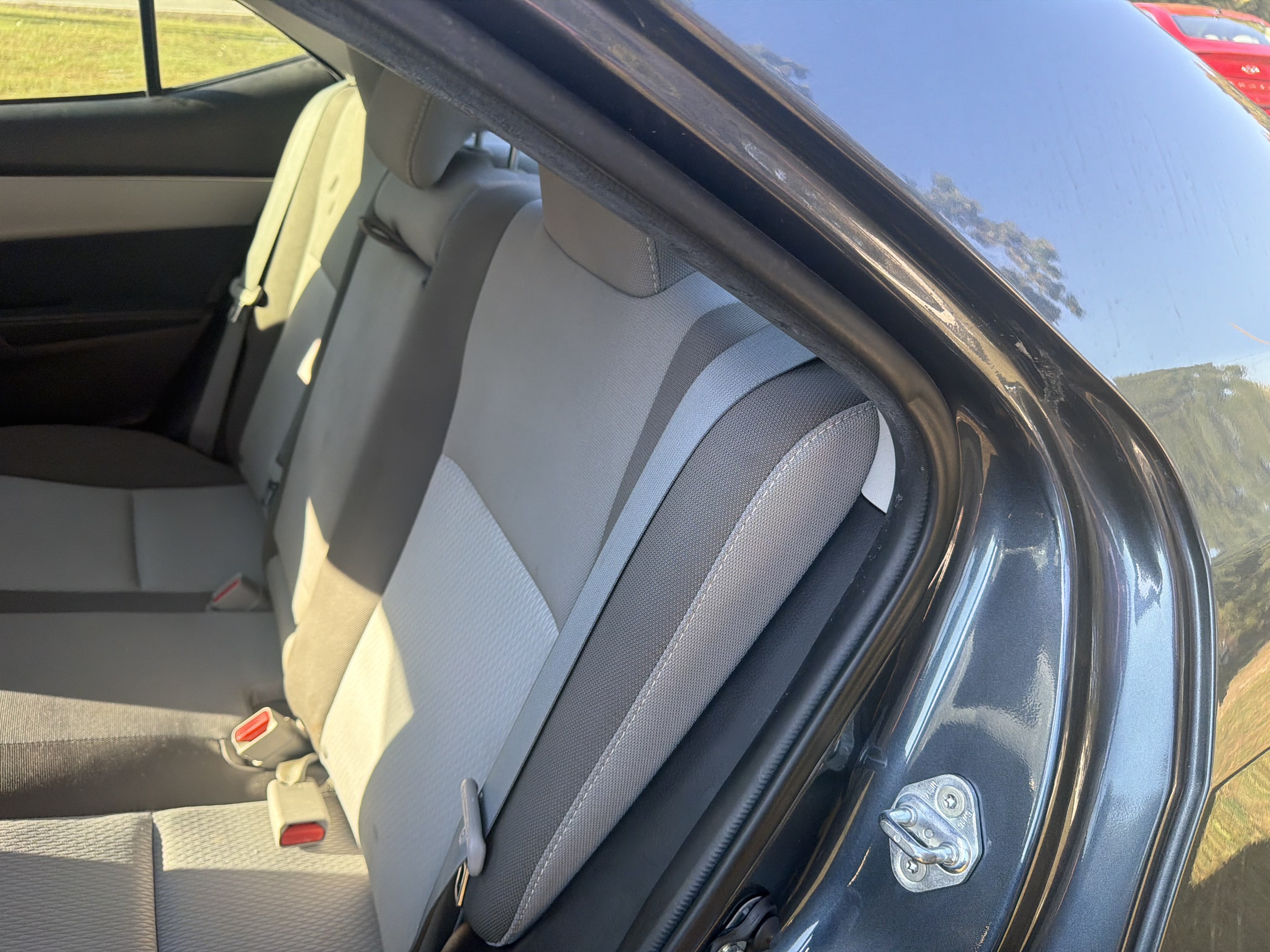 Used 2017 Toyota Corolla LE FWD image 82