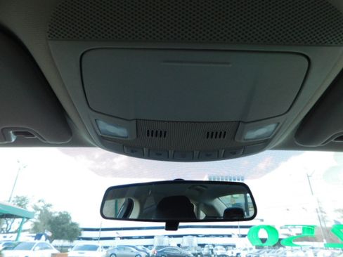 Used 2018 Ford Fusion SE image 18