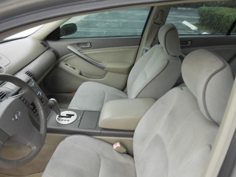 Used 2004 INFINITI G35 Sedan RWD image 11