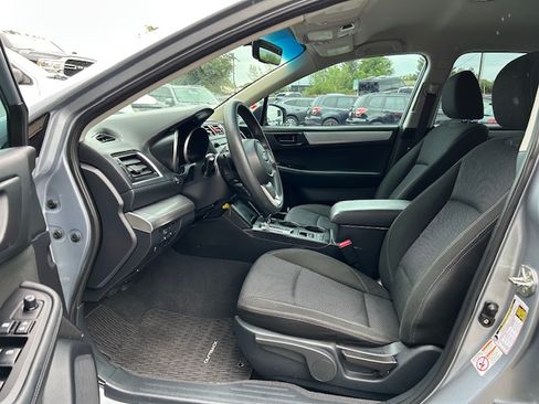 Used 2018 Subaru Outback 2.5i AWD/4WD image 10