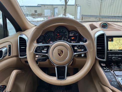 Used 2016 Porsche Cayenne image 27