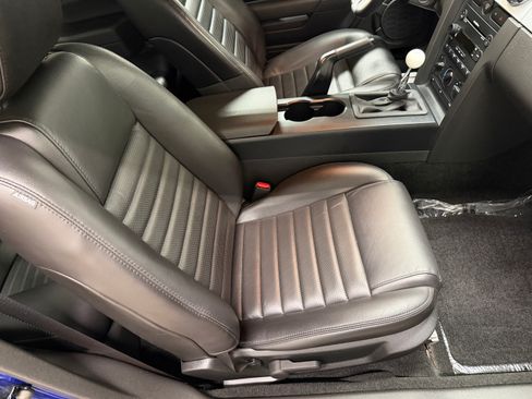Used 2006 Ford Mustang GT Premium RWD image 26