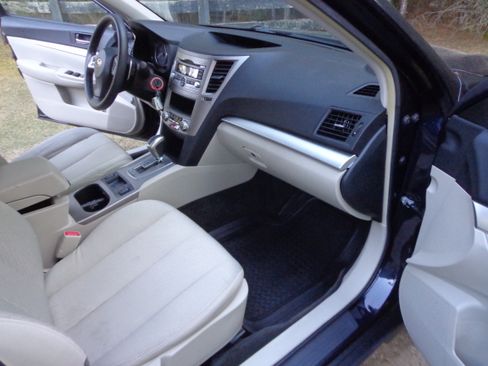 Used 2012 Subaru Outback 2.5i AWD/4WD image 11