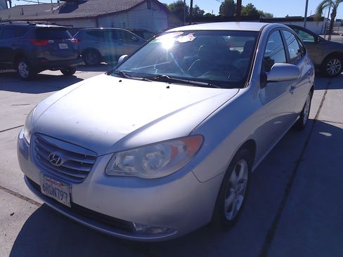Used 2010 Hyundai Elantra SE image 2