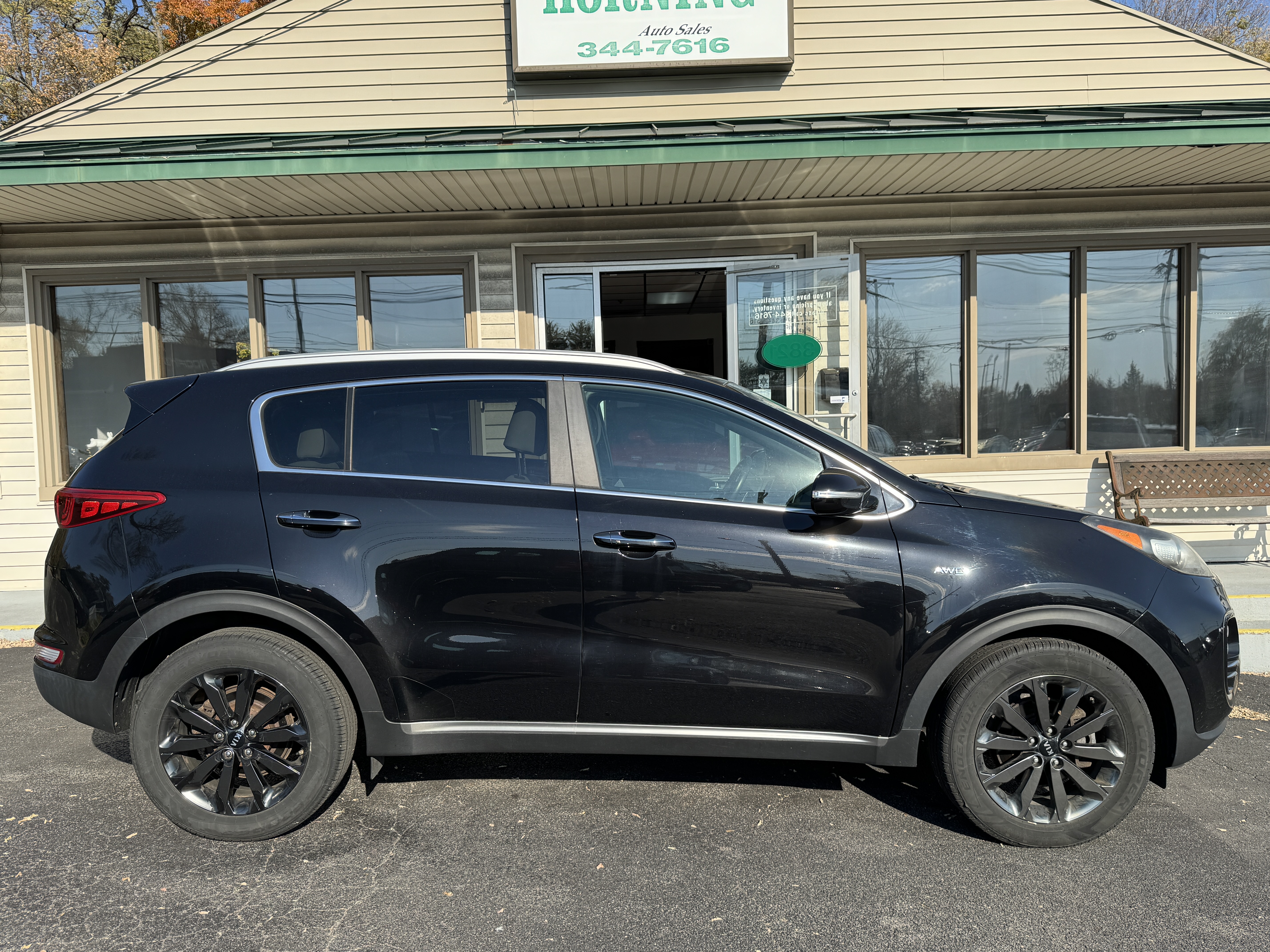 Used 2018 Kia Sportage AWD EX image 1