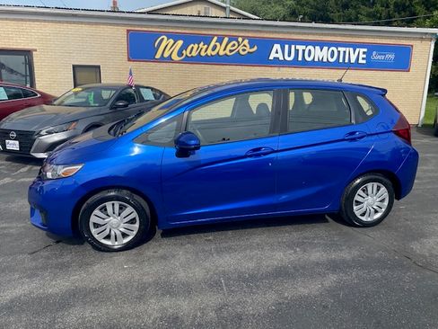 Used 2017 Honda Fit LX image 2