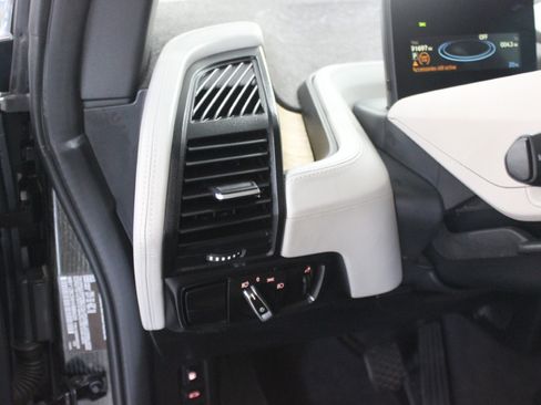 Used 2017 BMW i3 image 13