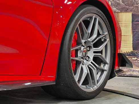 Used 2023 Chevrolet Corvette Z06 w/ Z07 Performance Package image 32