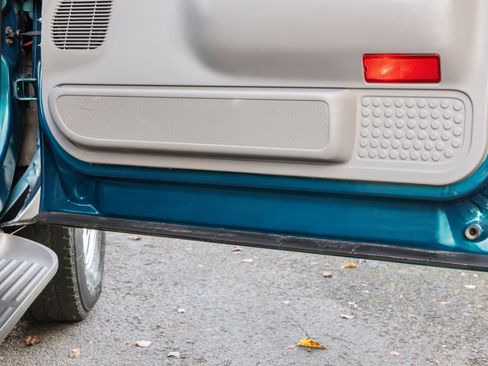 Used 2001 Ford F350 XLT image 45